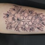 Gwen crazed ink floral